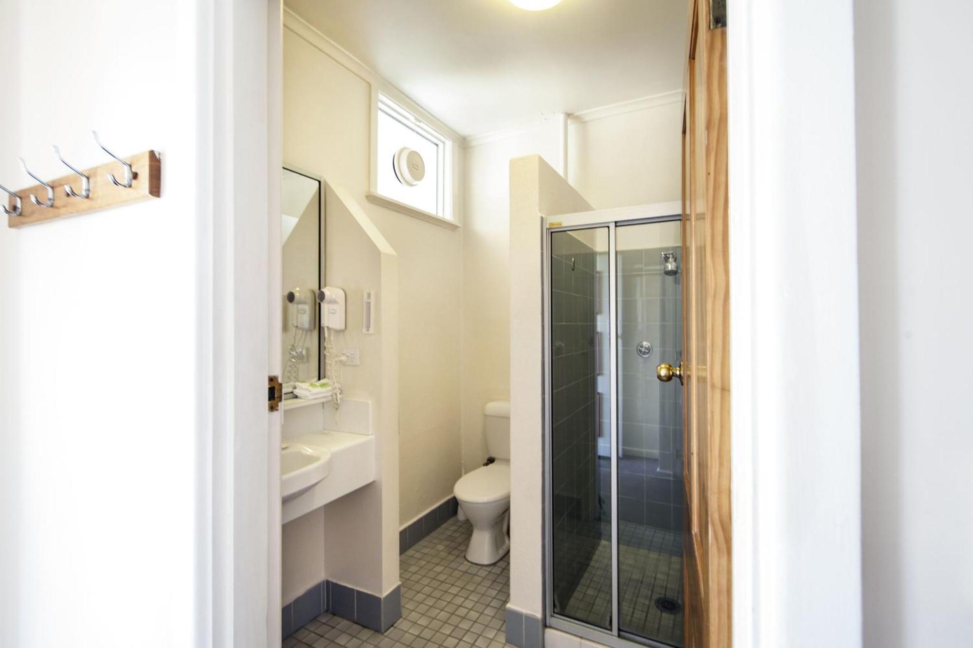 Redhill Cooma Motor Inn Luaran gambar