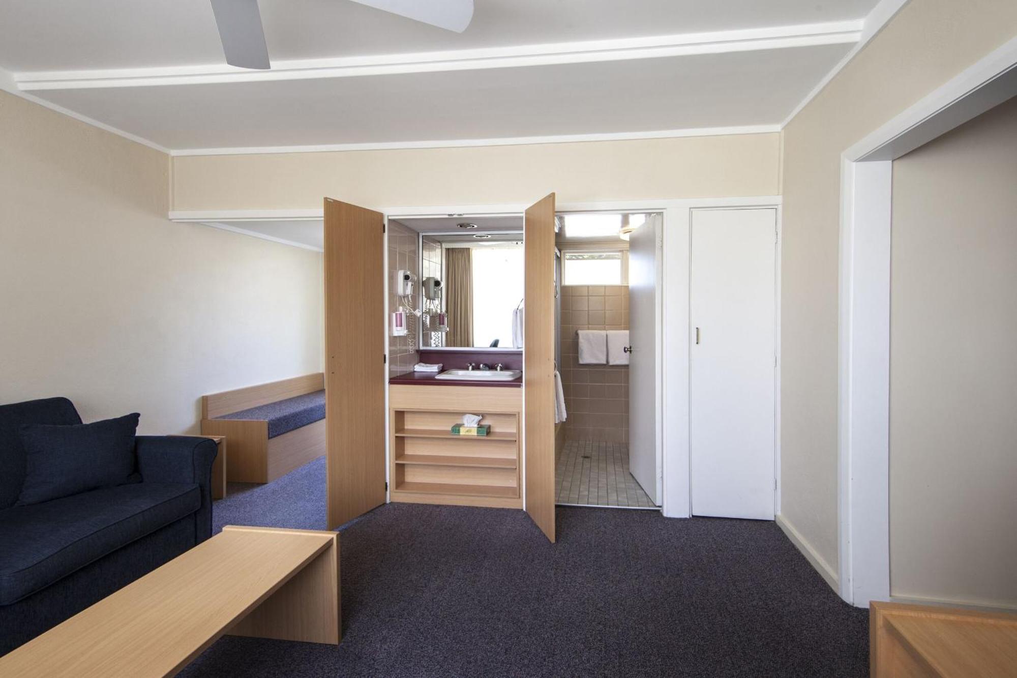 Redhill Cooma Motor Inn Luaran gambar