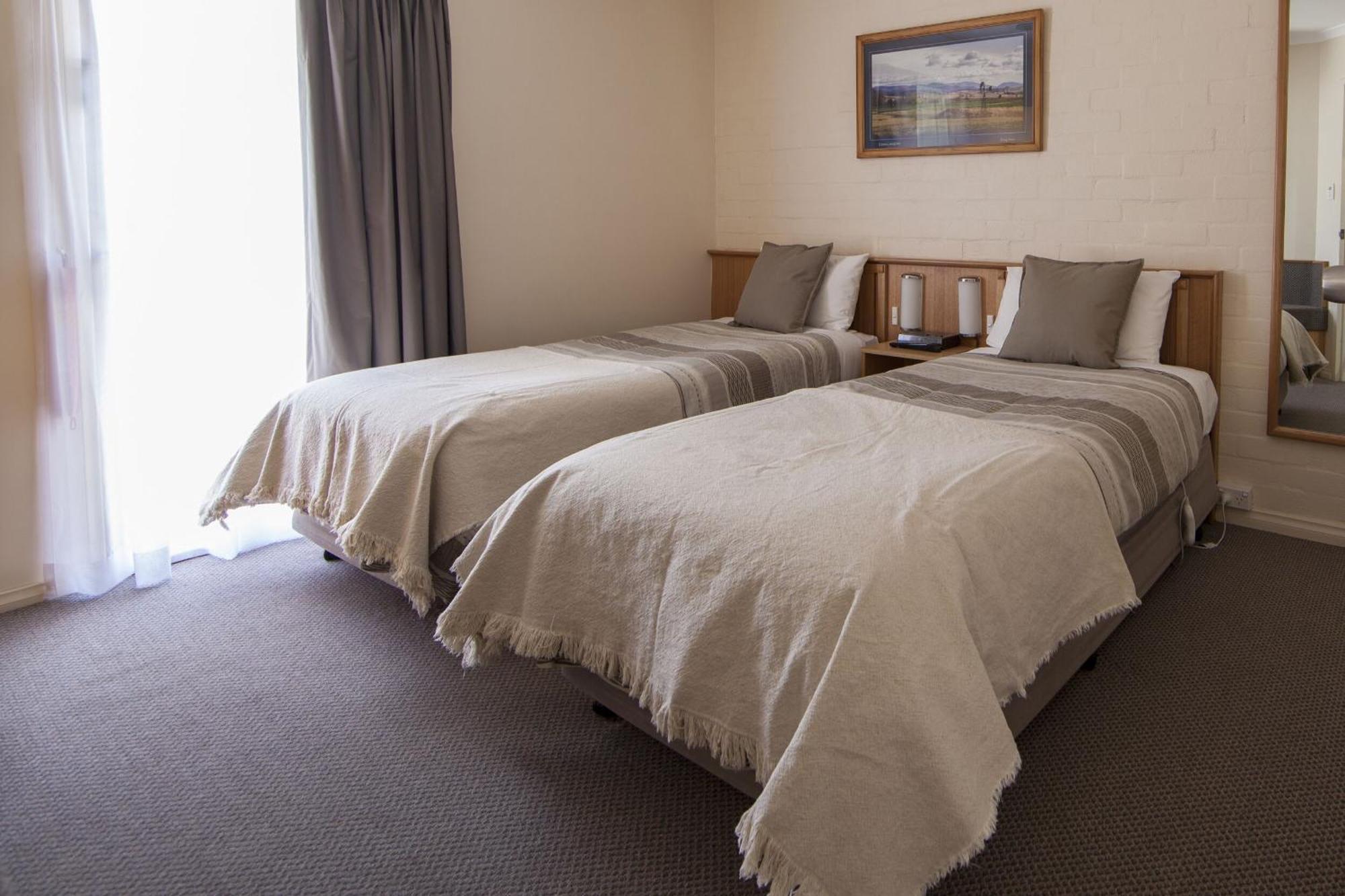 Redhill Cooma Motor Inn Luaran gambar