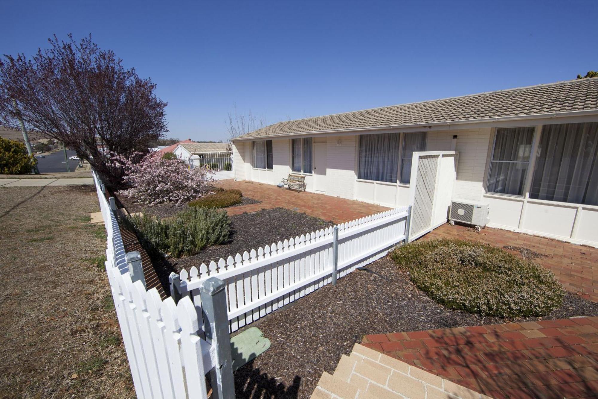 Redhill Cooma Motor Inn Luaran gambar