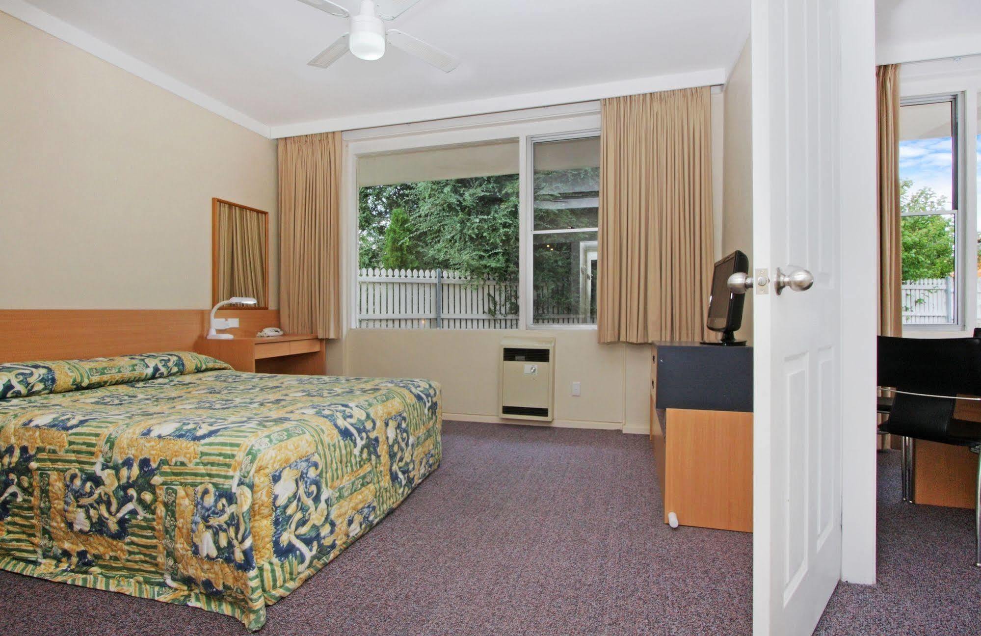 Redhill Cooma Motor Inn Luaran gambar