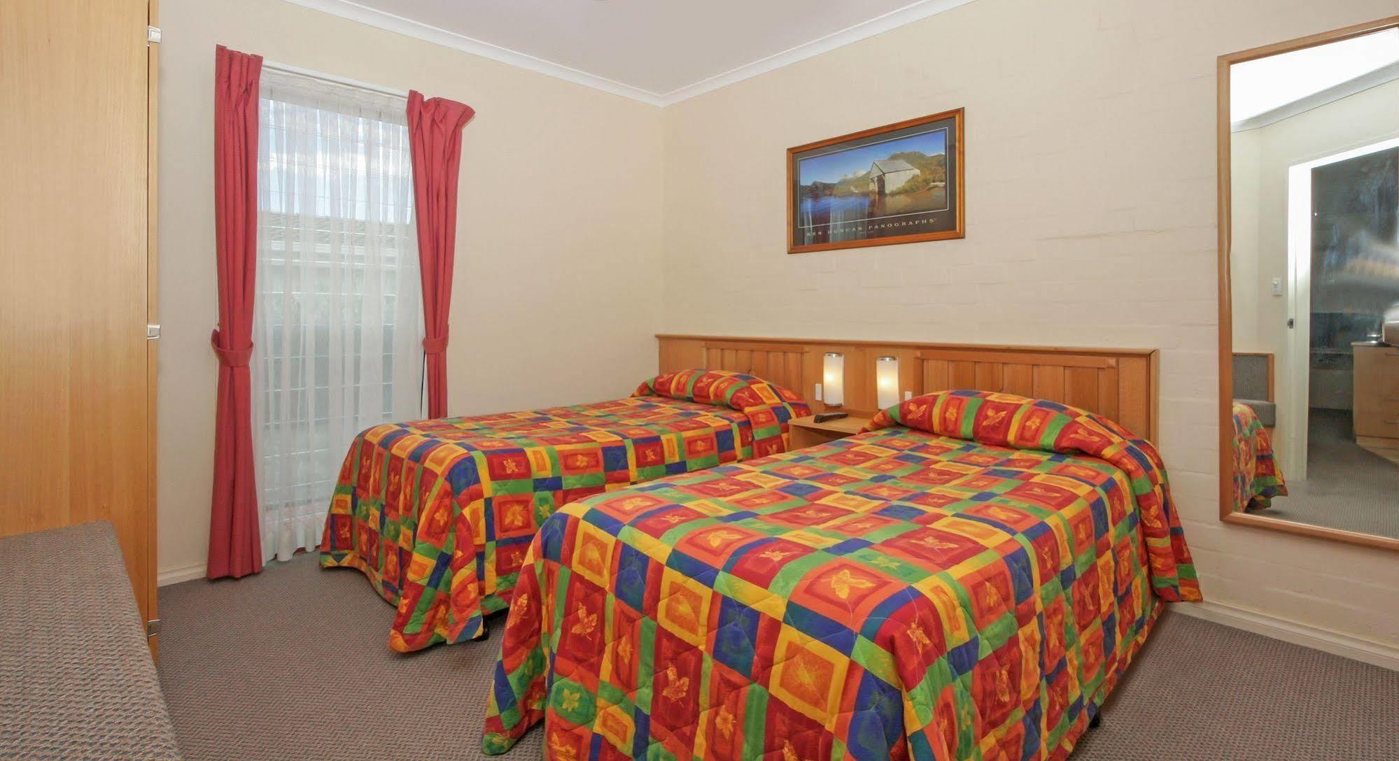 Redhill Cooma Motor Inn Luaran gambar