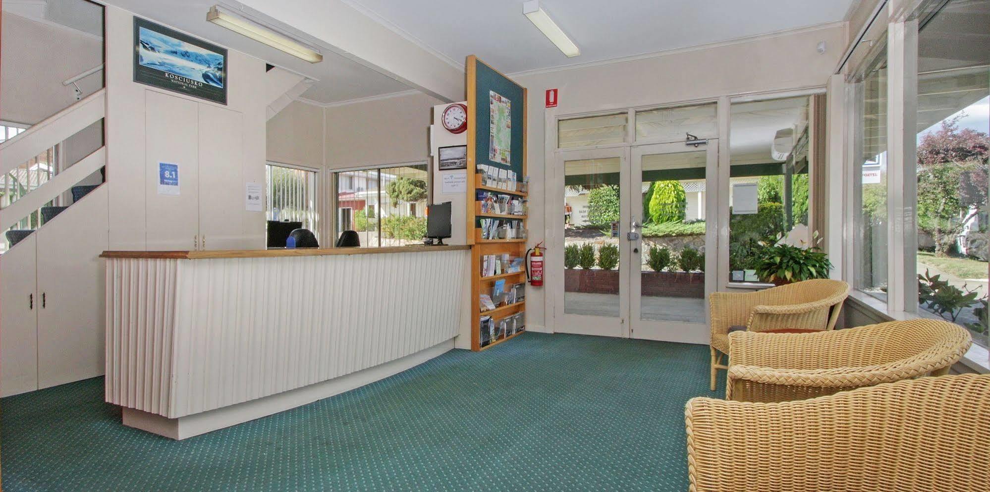 Redhill Cooma Motor Inn Luaran gambar