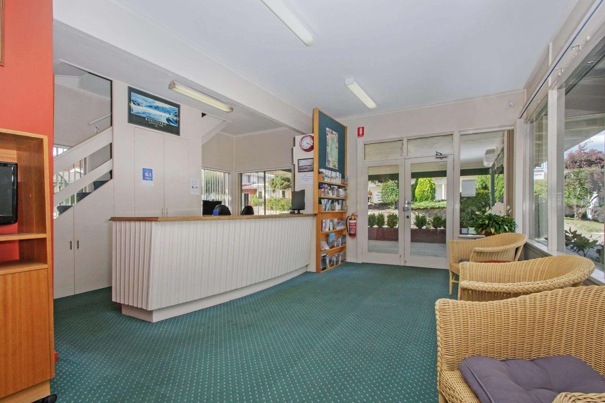 Redhill Cooma Motor Inn Luaran gambar